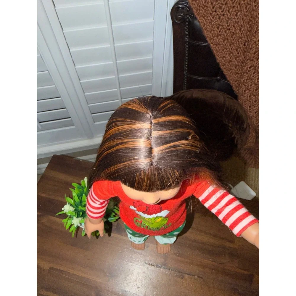 American Girl Doll 122 Brown Hair Highlights Grinch Holiday Outfit & Bow